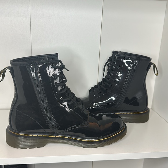 Dr Martens YOUTH 1460 PATENT LEATHER LACE UP BOOTS - Picture 5 of 6